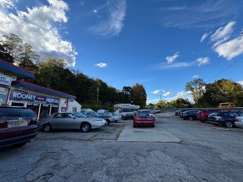 More Photos Of 315 Route 22, Pawling Showroom For Sale