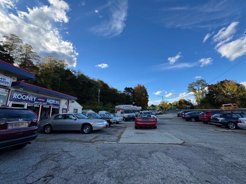 More Photos Of 315 Route 22, Pawling Showroom For Lease