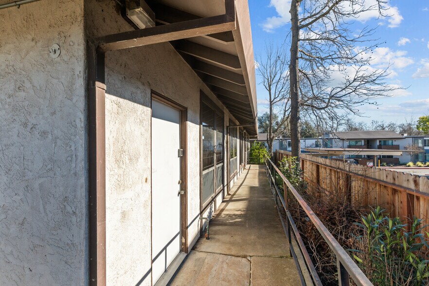 More Photos Of 5500 Madison Ave, Sacramento Office For Lease