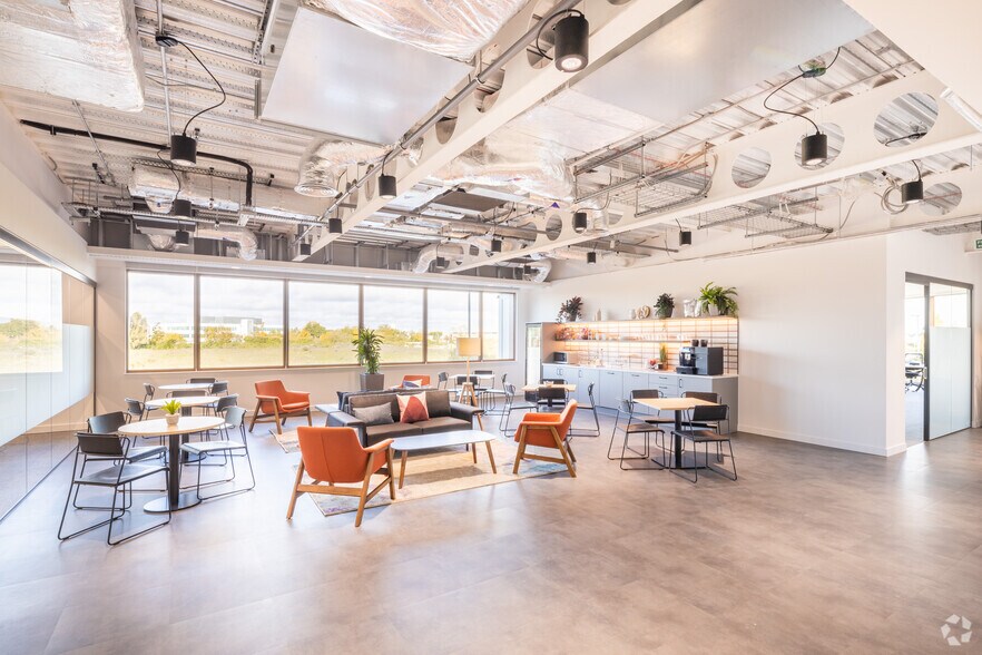 More Photos Of One Cambridge Square, Cambridge Coworking Space