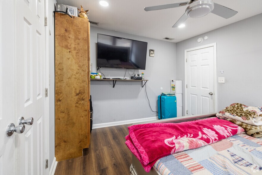 More Photos Of 201 Hanover Pike, Hampstead Service Station For Sale