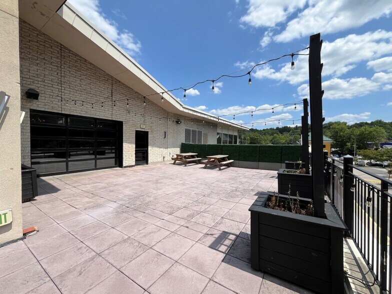 More Photos Of 1500- Washington Rd, Pittsburgh Unknown For Lease