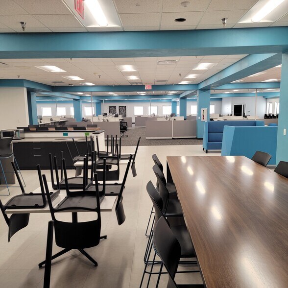 More Photos Of 500 Economy Ct, Freeport Office For Lease