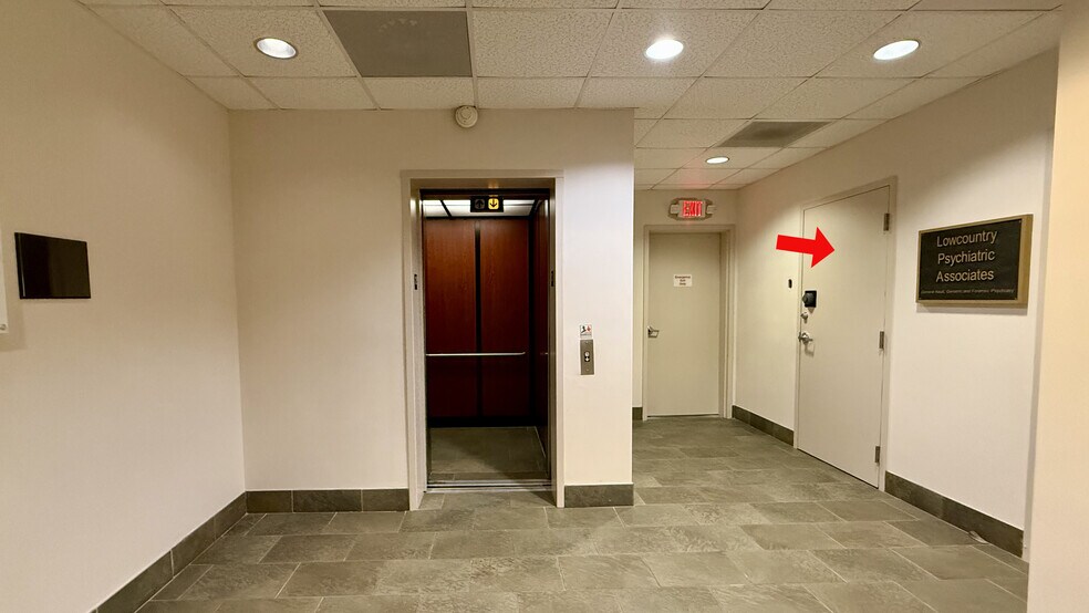 More Photos Of 25 Clark Summit Dr, Bluffton Office Residential For Lease