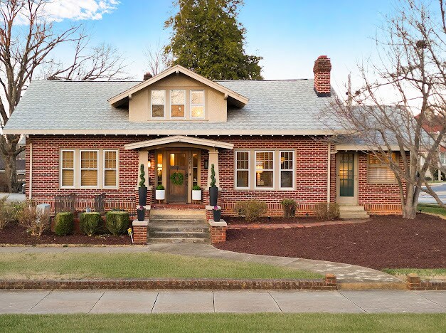 Primary Photo Of 200 W Parkway Ave, High Point Office Residential For Lease