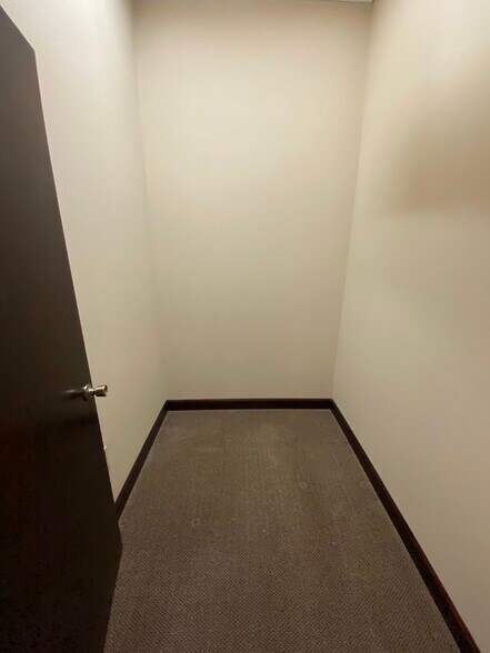 More Photos Of 1040 Wildewood Centre Dr, Columbia Office For Lease