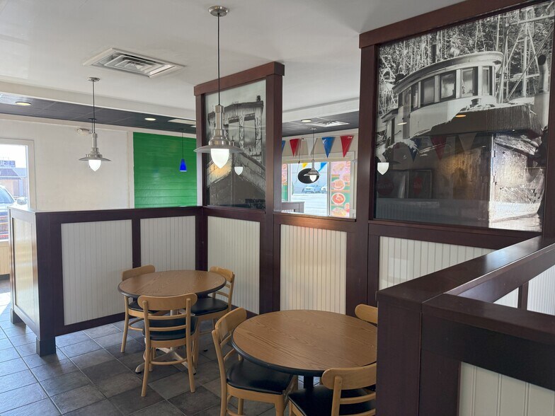 More Photos Of 3550 Isleta Blvd SE, Albuquerque Fast Food For Sale