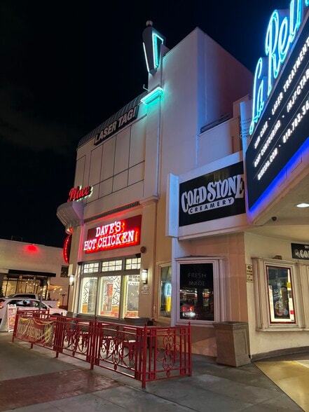 More Photos Of 14622 Ventura Blvd, Sherman Oaks Unknown For Lease