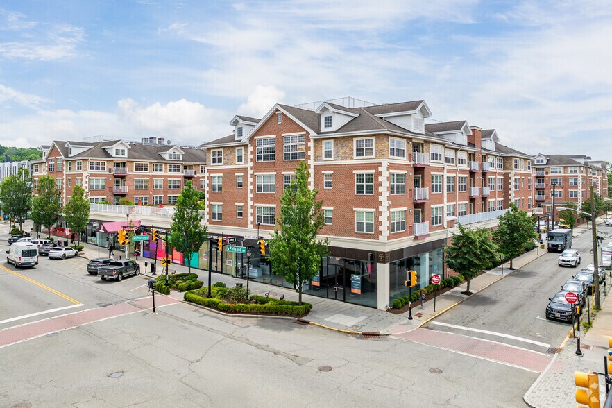 Primary Photo Of 30 W Palisade Ave, Englewood Apartments For Lease