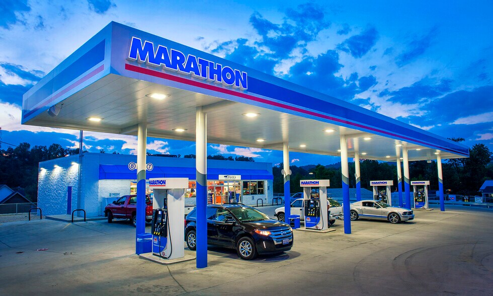 Primary Photo Of 2350 E North St, Greenville Service Station For Sale