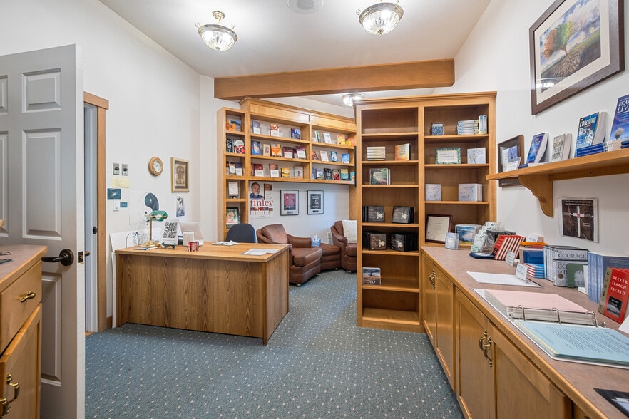More Photos Of 459 Galice Rd, Merlin Religious Facility For Sale
