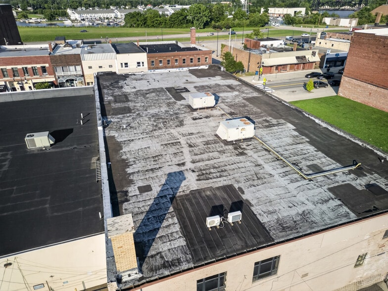 More Photos Of 668 Broadway, Lorain Storefront Retail Office For Sale