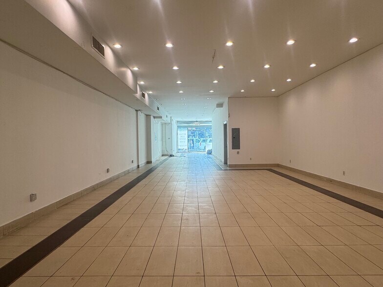 More Photos Of 28-25 Steinway St, Astoria Storefront Retail Residential For Lease