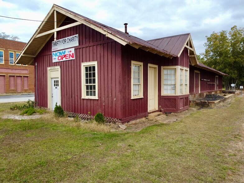 More Photos Of 3095 Highway 11 S, Mansfield Freestanding For Sale