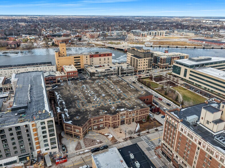 More Photos Of 301 N Adams St, Green Bay Office Residential For Sale