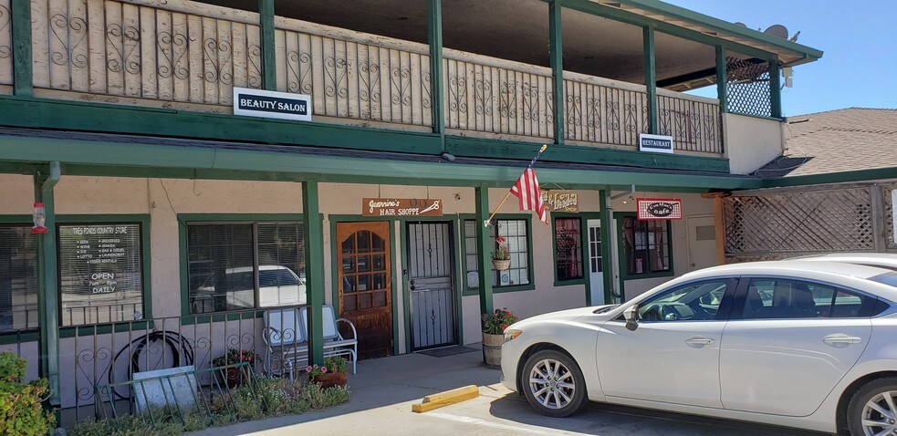 More Photos Of 6851 Airline Highway, Tres Pinos Storefront For Lease
