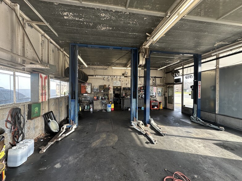 More Photos Of 4645 Whitney Ave, Sacramento General Retail For Sale