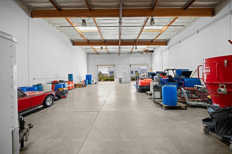 More Photos Of 3980 E Miraloma Ave, Anaheim Warehouse For Lease