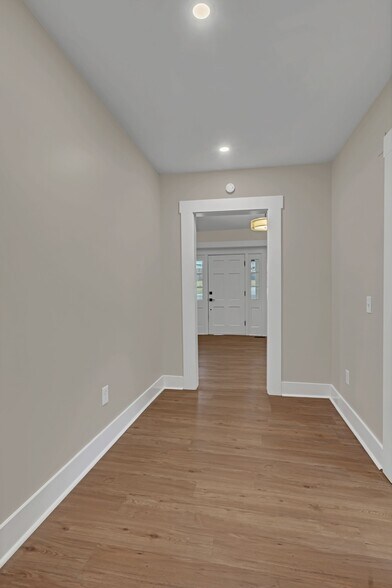More Photos Of 1102 Kirkland Avenue, Nashville Office Residential For Lease