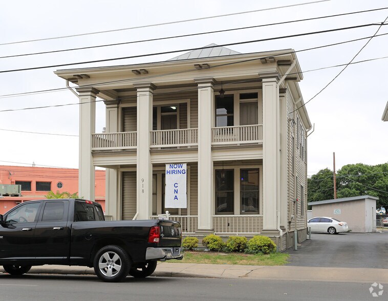 More Photos Of 918 S Alamo St, San Antonio Office For Lease