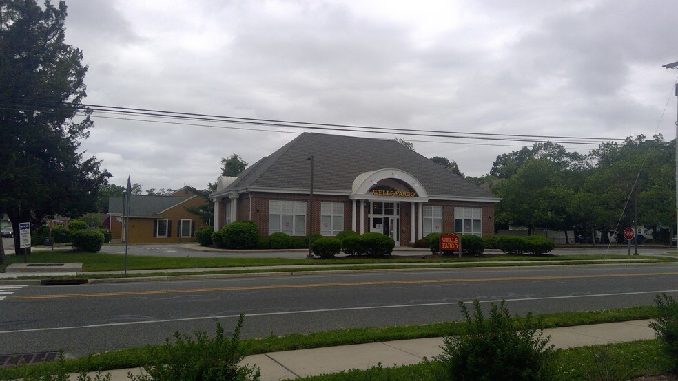 Primary Photo Of 197 New Rd, Linwood Bank For Sale