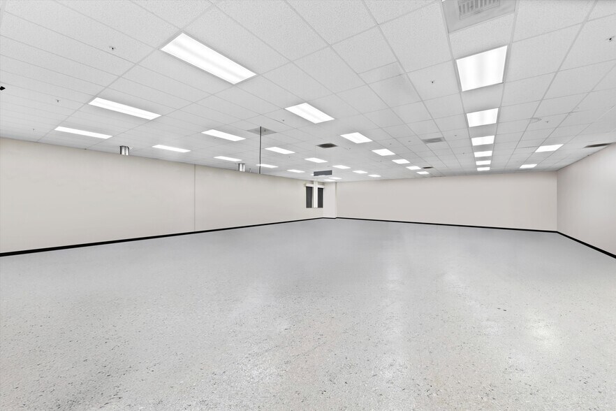 More Photos Of 7433-7439 Lampson Ave, Garden Grove Warehouse For Sale