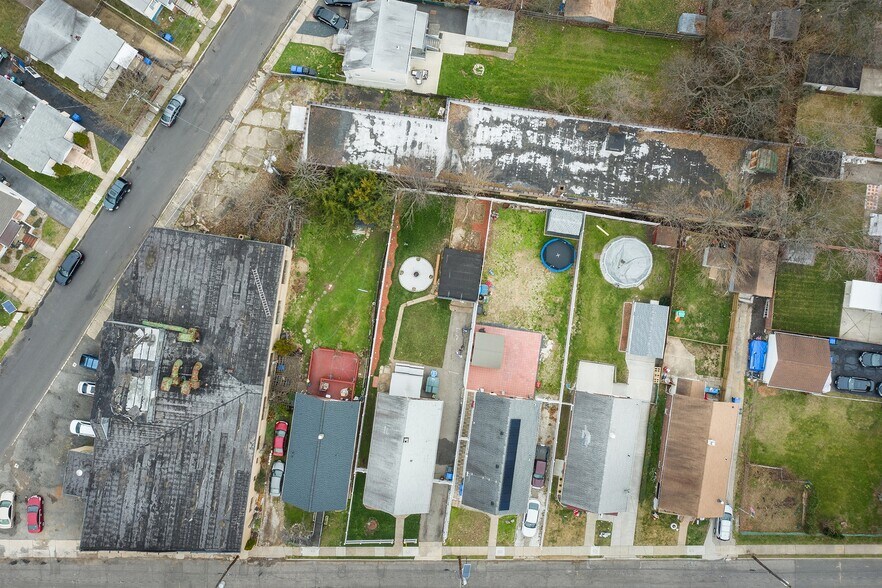 More Photos Of 292 E Smith St, Woodbridge Warehouse For Sale