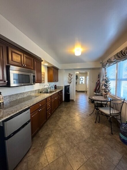 More Photos Of 1462 US Highway 395 N, Gardnerville Office For Sale