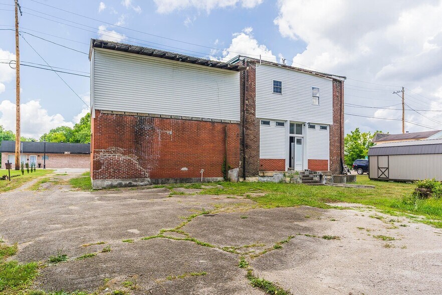 More Photos Of 488-494 N Main St, Stanton Storefront Retail Residential For Sale