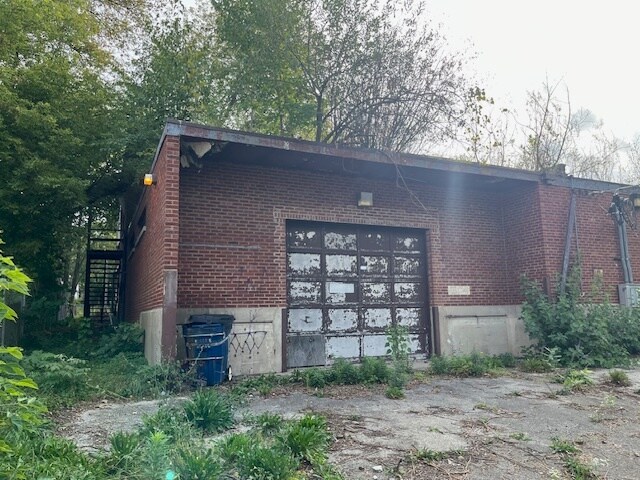 More Photos Of 574 S McAlister Ave, Waukegan Schools For Sale