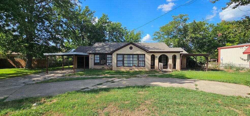 Primary Photo Of 401 E Pine St, Edgewood Office For Sale