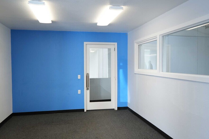 More Photos Of 4850-4878 Northpark Dr, Colorado Springs Warehouse For Lease