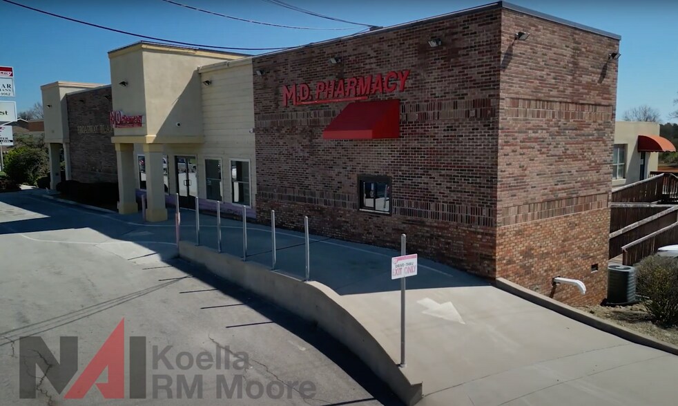 More Photos Of 657-673 E Broadway Blvd, Jefferson City Office For Lease