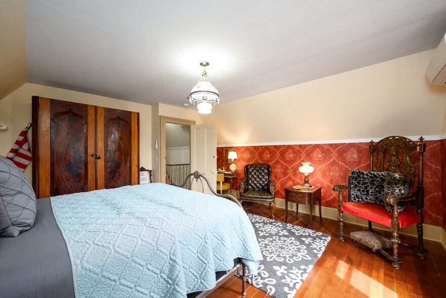 More Photos Of 236 SE Stephens St, Roseburg Hospitality For Sale