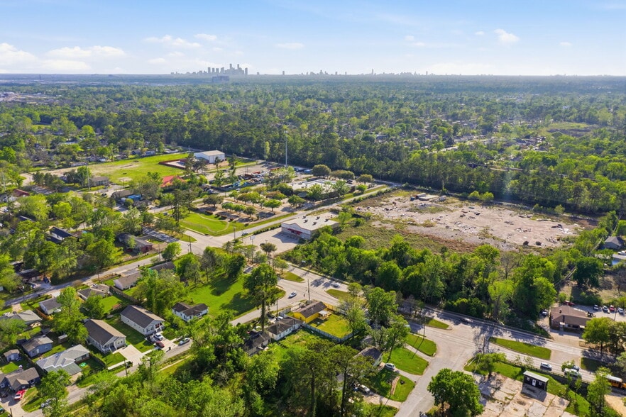 More Photos Of 9201 N Wayside Dr, Houston Freestanding For Sale