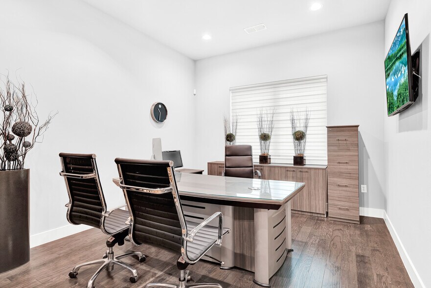 More Photos Of 4425 Plano Pkwy, Carrollton Office For Lease