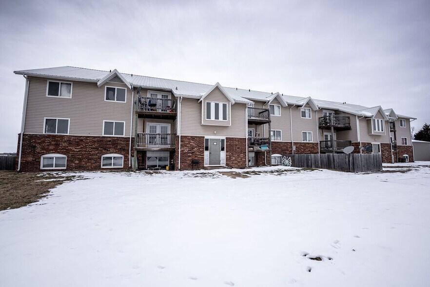 More Photos Of 300 E Windsor, Arkansas City Apartments For Sale