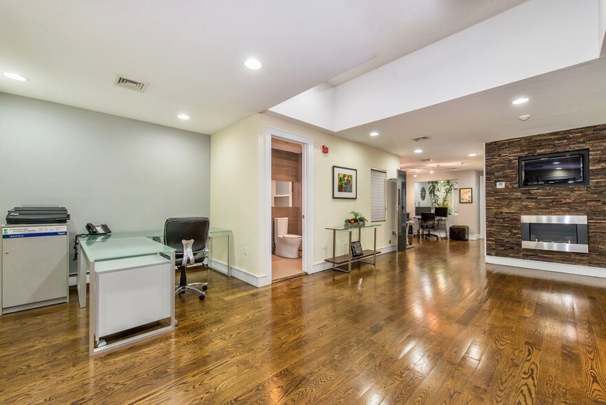 More Photos Of 117 Washington St, Hoboken Storefront Retail Office For Sale