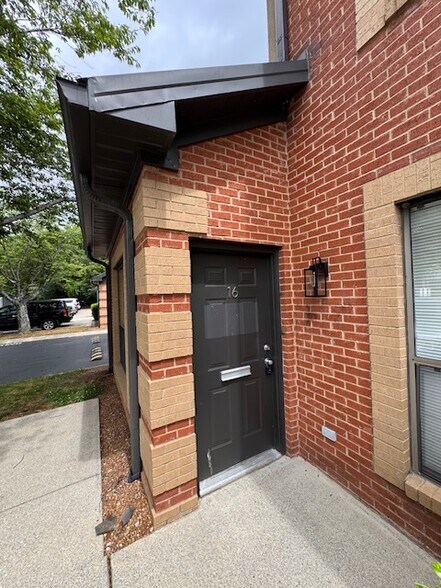 Primary Photo Of 330 Mallory Station Rd, Franklin Office For Lease