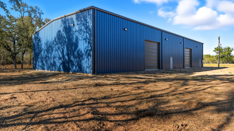 More Photos Of 5345 US 87, Stockdale Warehouse For Sale