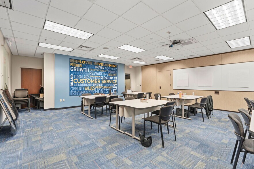 More Photos Of 2775 Blue Water Rd, Eagan Office For Sale