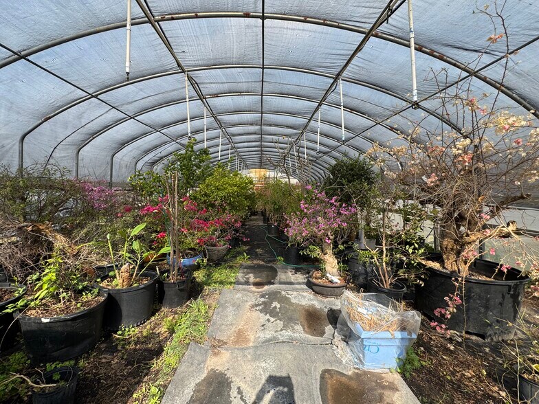 More Photos Of 4022 Broadway Blvd, Garland General Retail For Sale