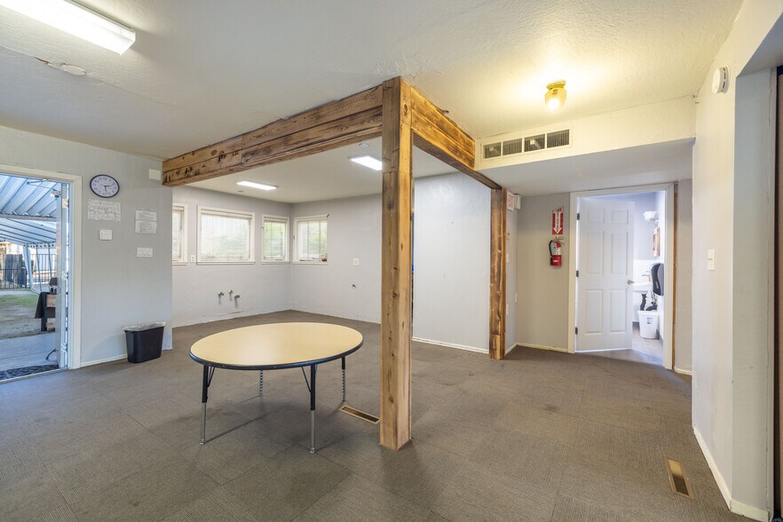 More Photos Of 628 Royer St, Roseville Schools For Lease
