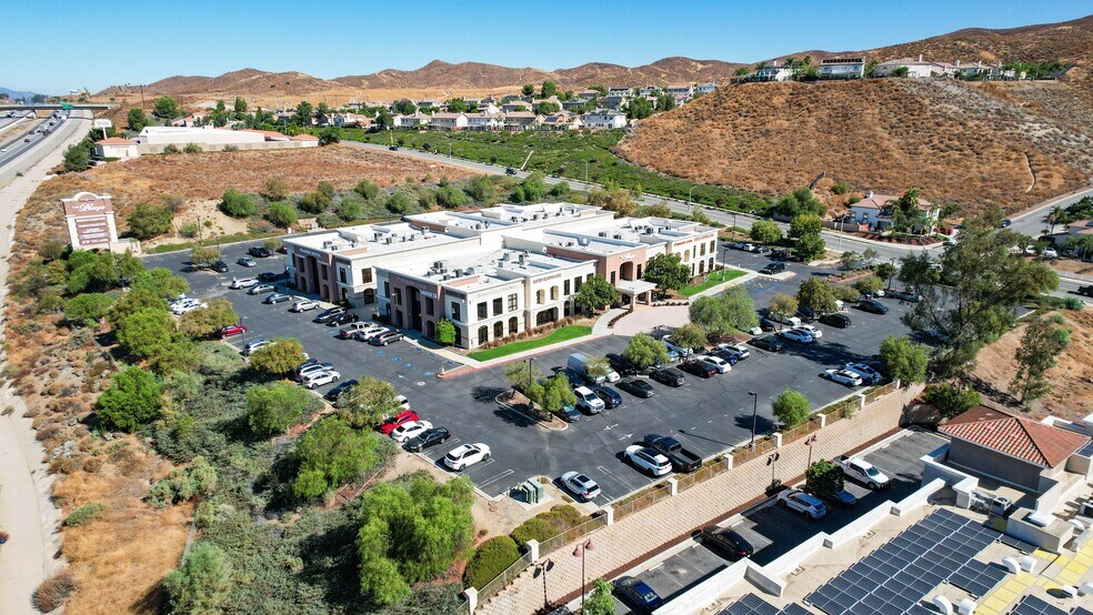 More Photos Of 31571 Canyon Estates Dr, Lake Elsinore Medical For Lease