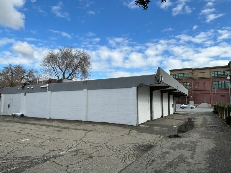 More Photos Of 395 S Winchester Blvd, San Jose Freestanding For Sale