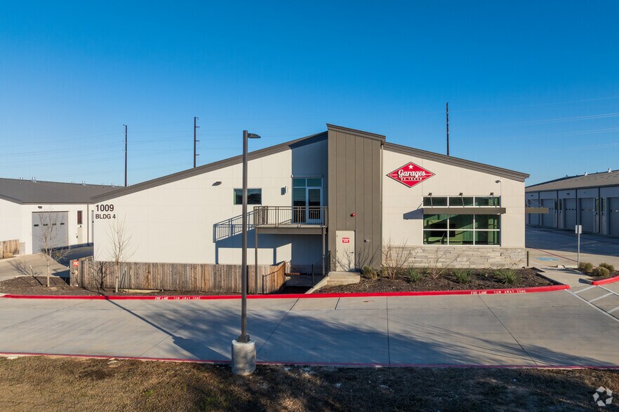 More Photos Of 1009 N Ranch 620 Rd, Lakeway Warehouse For Sale