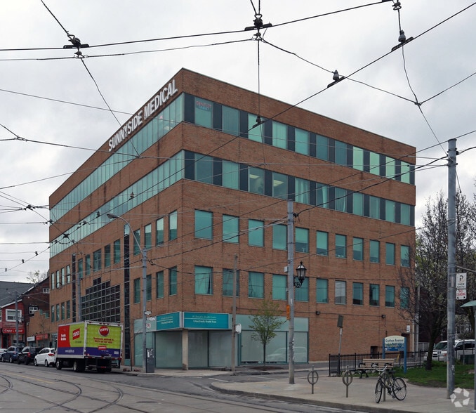 More Photos Of 27 Roncesvalles Ave, Toronto Medical For Lease