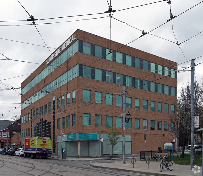 More Photos Of 27 Roncesvalles Ave, Toronto Medical For Lease