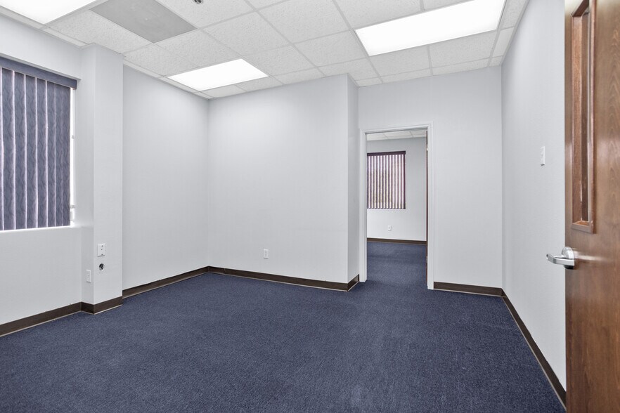More Photos Of 1207 N Fm 3083 Rd, Conroe Distribution For Lease