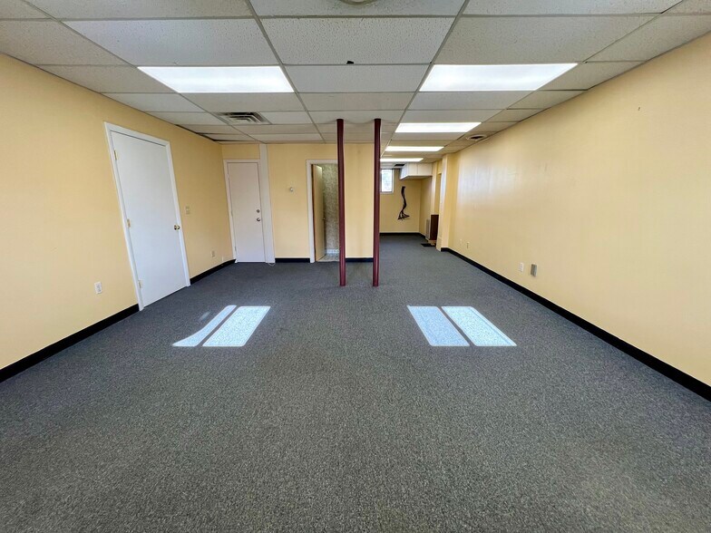 More Photos Of 41 Main St, Florence Loft Creative Space For Lease